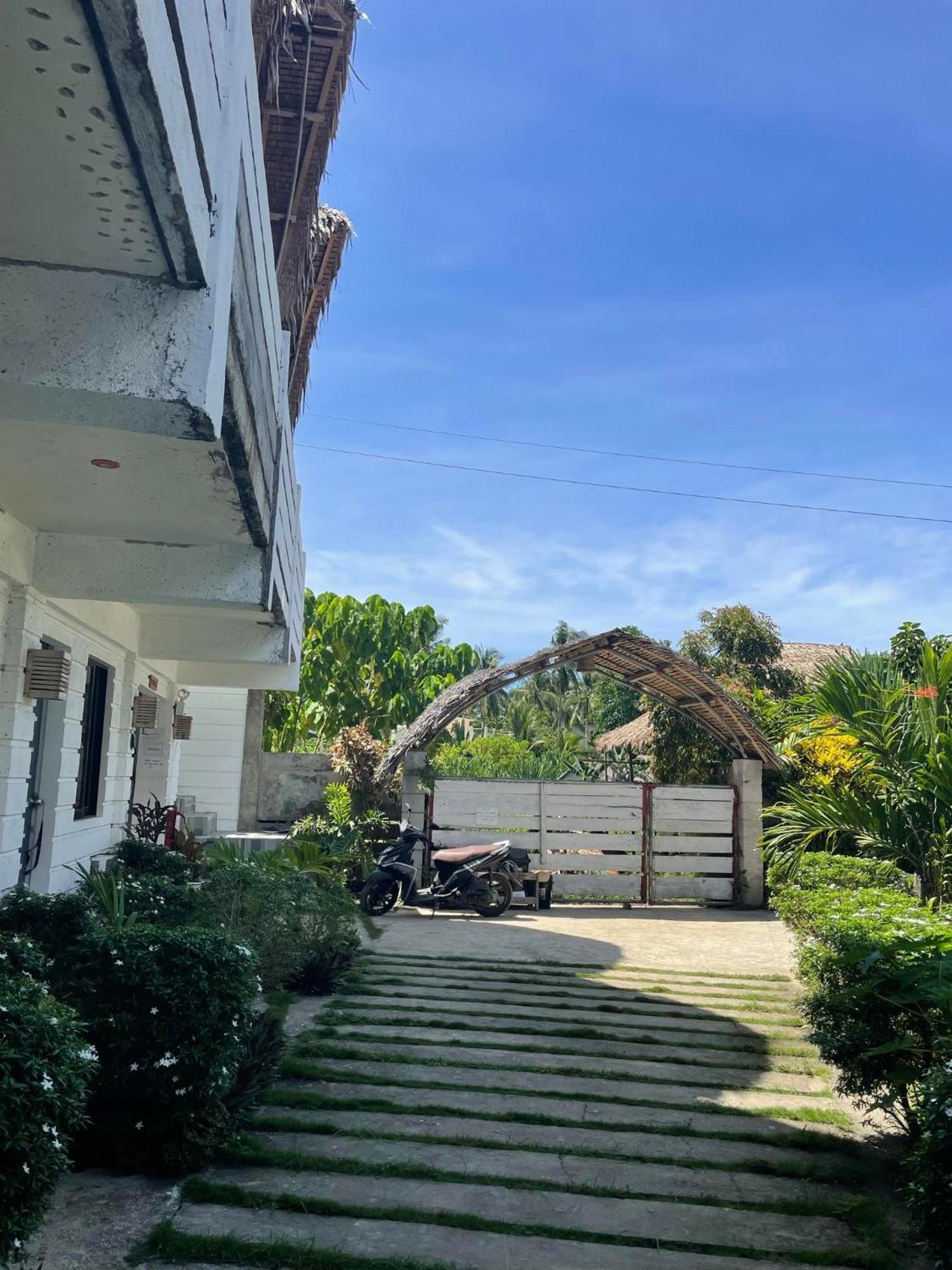 Point F Siargao Apartment Catangnan Ngoại thất bức ảnh